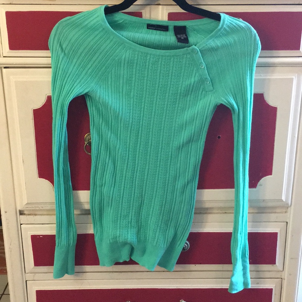Lightweight Stretchy Sweater